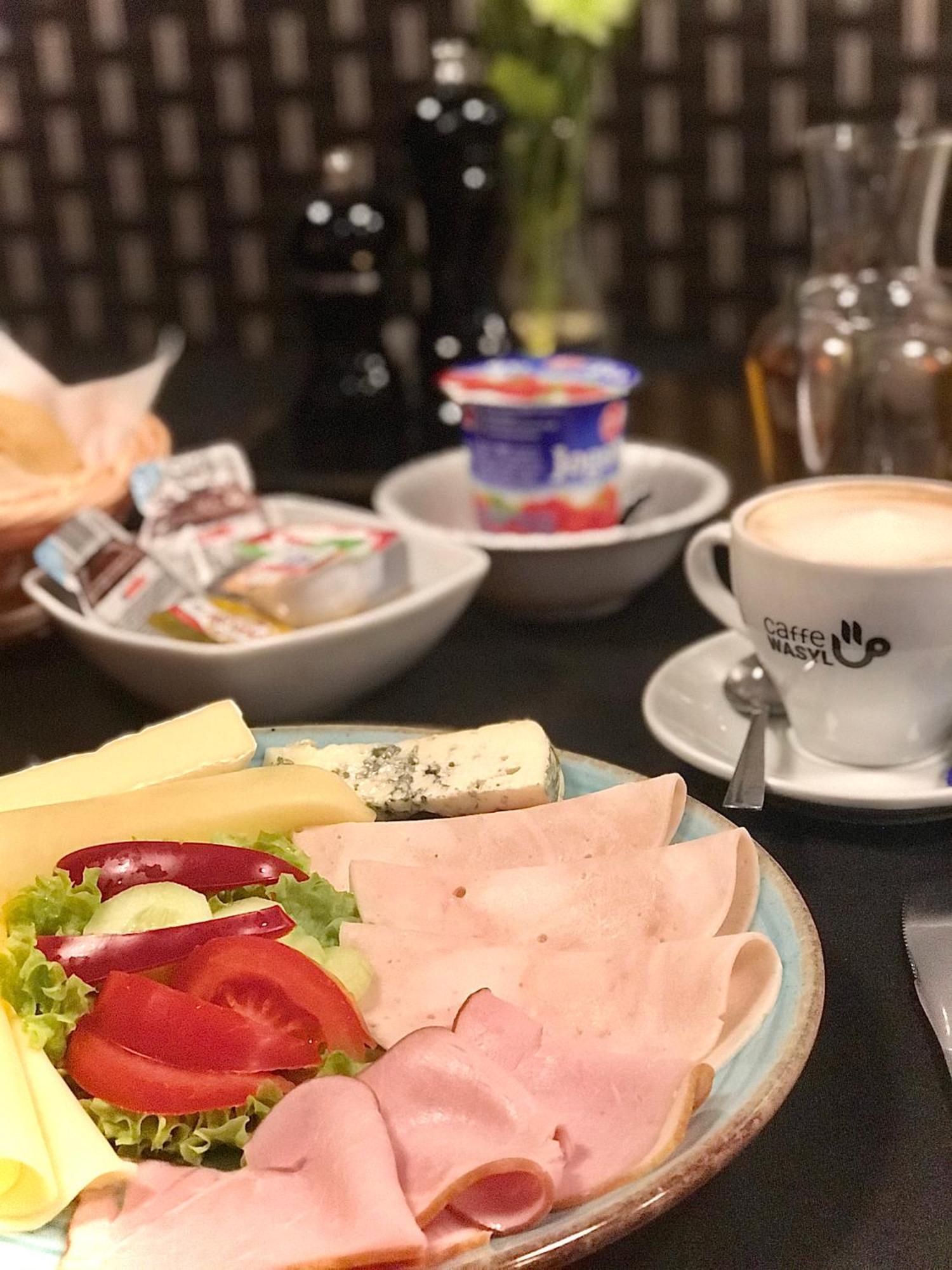 Restauracja Park Szwajcaria Hotel Гливице Екстериор снимка